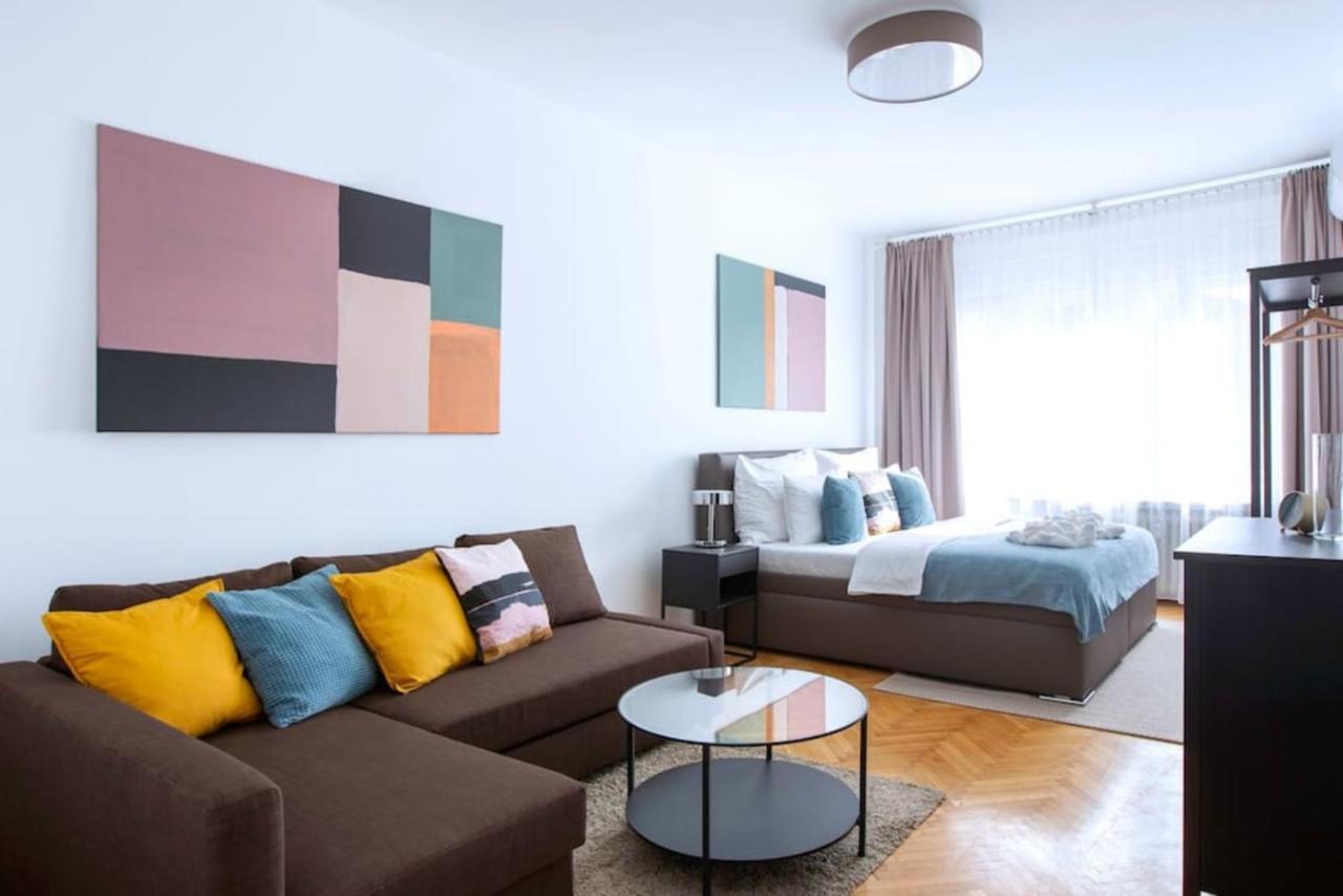 Michal&Michael'S Central Apartments Praag Buitenkant foto